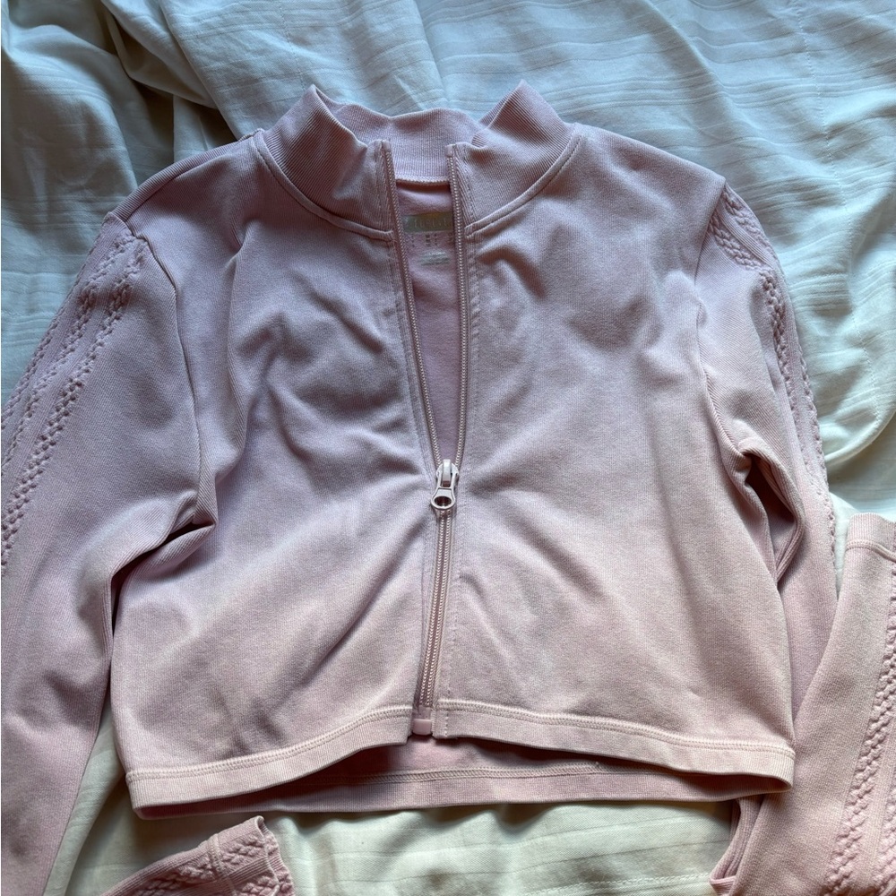 forever 21 cropped workout jacket zip up